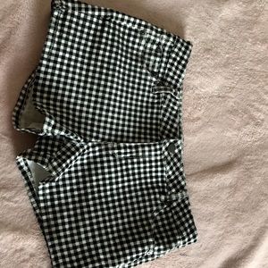 Black and white gingham shorts🖤🤍